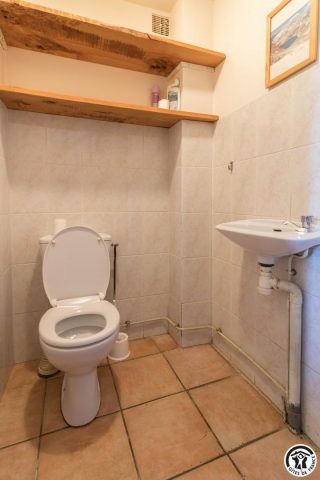 31G100612-1de8aa4aebfa4e1b88c093bf146b7d68