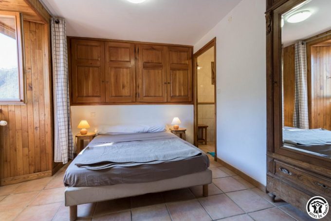 31G100612-38a46e95aa5d42db8bad055a4b090e67