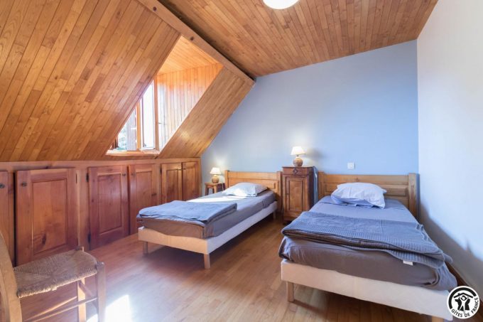 31G100612-4945a80e356a46c8bdf2f40d1492cd34