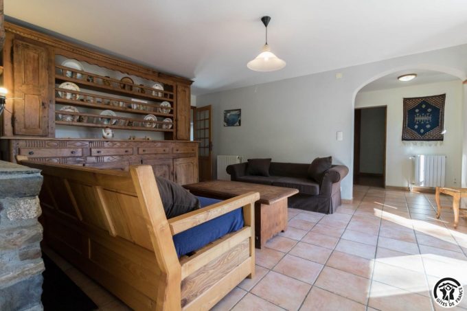 31G100612-564896f8d7fe47cca1c8780fa97f4bc5