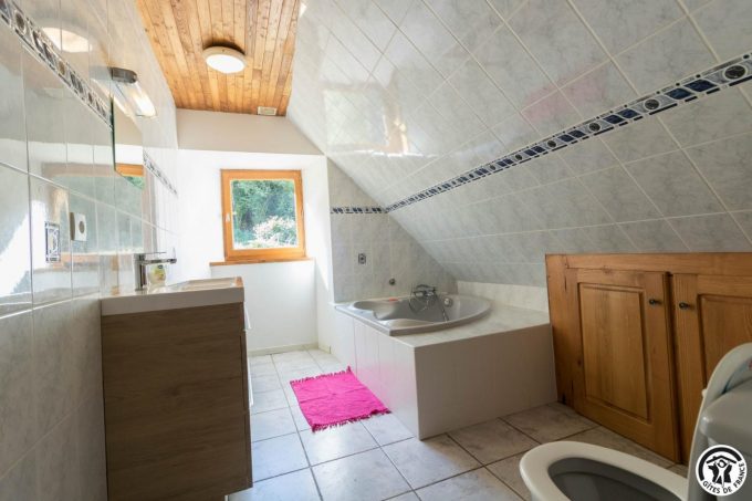 31G100612-895b40a7d4b042269b0721fc1d43cb04