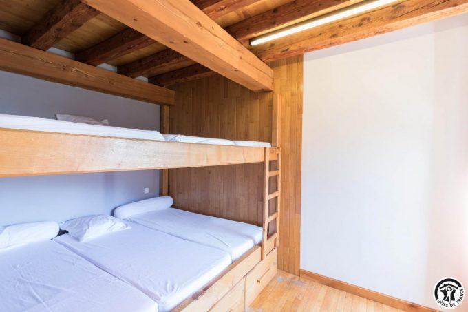 31G100612-8c7052e9726844aeb0338c58b8bffa4f