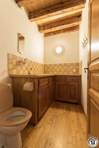 31G100612-8cc8a9ae5e8f430f871ad787f7471ed3