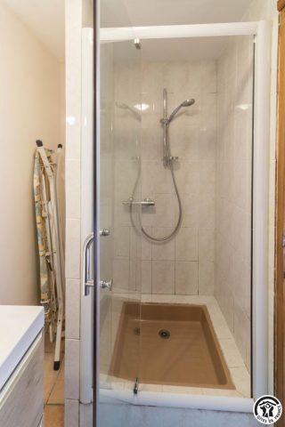 31G100612-a498dd3137444794bc8c12dce4ce16f7