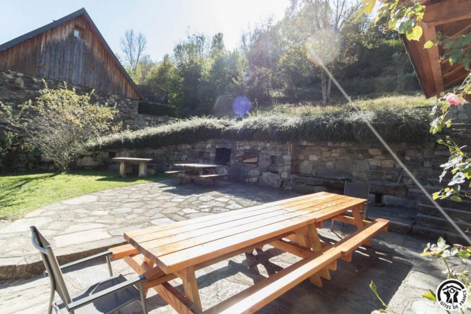 31G100612-c685041d3c9a456eaee21c48bfb6fec1