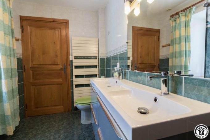 31G100612-cad4468e3e234e999bd79b28580d43ca