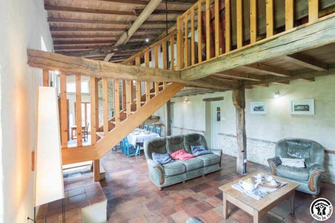 31G100621-02c89f02005141a69a9bf651b015ba75