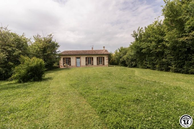 31G100621-0cb90cb1eaed418aa903ff0e853583ae