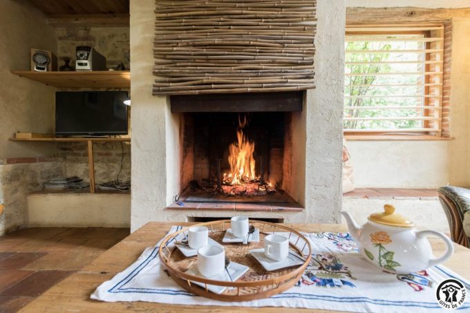 31G100621-1a80acf4bb7a476b9fb723a4e88a9f60