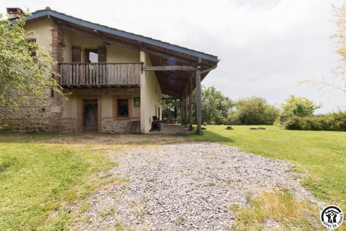 31G100621-72bb7fa6e2de41a68e294c4b2589140e