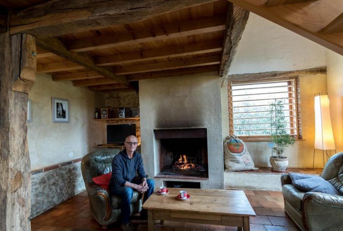 31G100621-7d0566bbb5ae4a0a88ffac673c18b83b