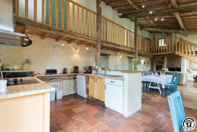 31G100621-9649ee67135745cfa68b2ac1181153da