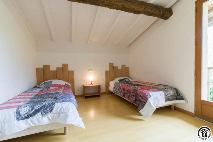 31G100621-ae3a8ca6e7914609b63e911c6e0f5fb4