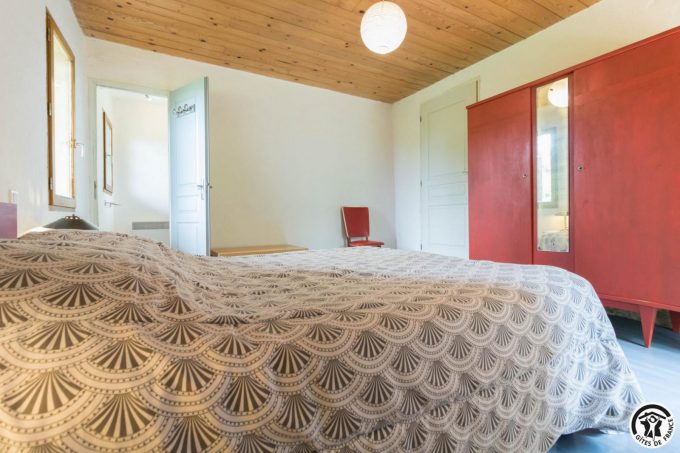 31G100621-f063746a0f62451f8b8e1468b0cb9d3c