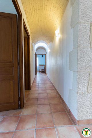 31G100642-3d486a2f49b54795be2988d65cec7ddc