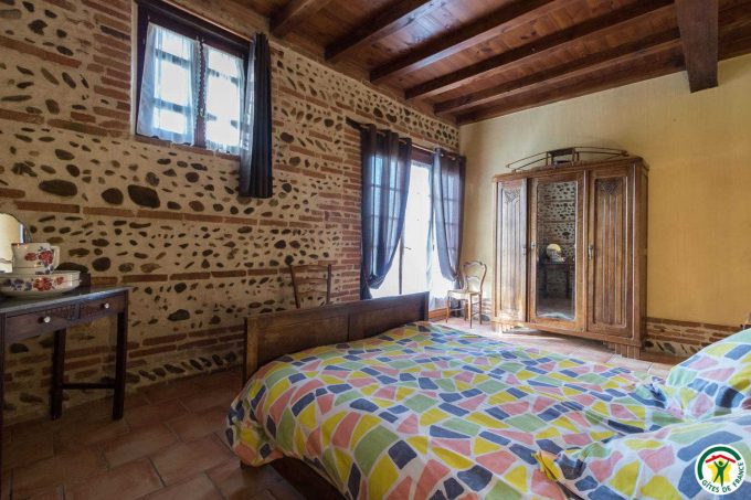 31G100642-51f38cd872b34334ae5d0548ae2e5ac4