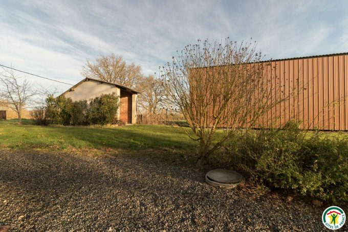 31G100642-c81eefe2ae2146f0b5ca751b98017f6b