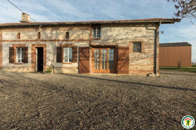 31G100642-d372bfaded6b4c90bf50bf6f4a0bf7e3