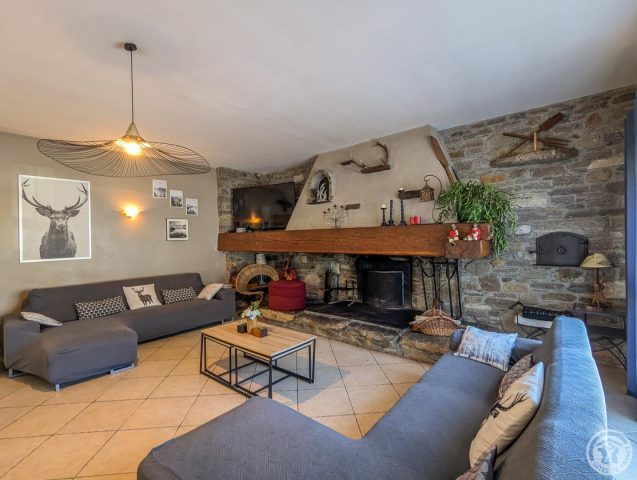 31G100655-0065b7c5409f480ab258f8c682b7e05f