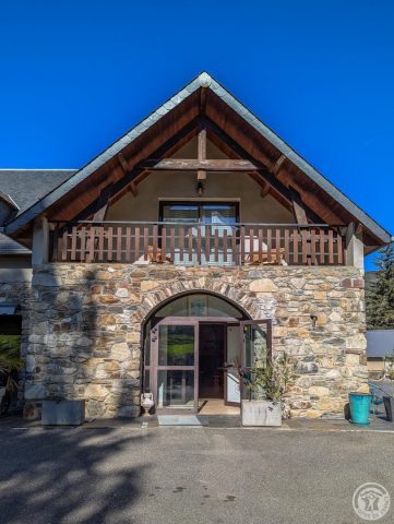 31G100655-14c5f2fa2495478182f016aa91cce2eb