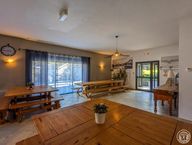 31G100655-67d4588759dc489e843d507d5d6ad800