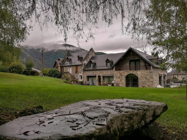 31G100655-84eb5ba1c0ad457c9e93379fb335d620