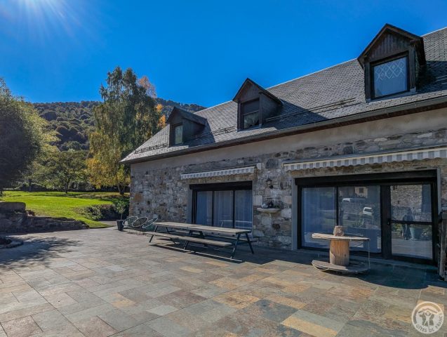 31G100655-d337a9988a734eb39eec03bd56f79a2f