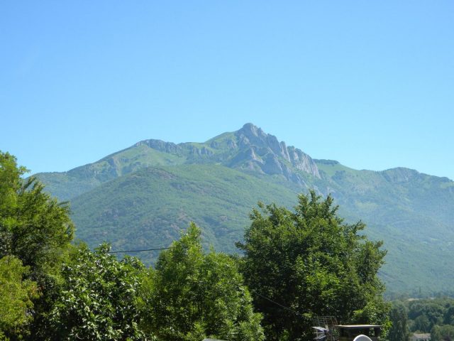 31G100656-2f6f01c9ee6a4b709bd6be1c567b31c3