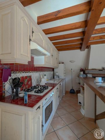 31G100656-352adda9b9b84524abecc649c1458f8e