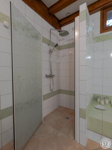 31G100656-b4a00a9800a547abbad4e36db3609566