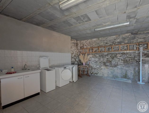 31G100656-c267feb6bc5a4523bbbdd312d6f81f2d