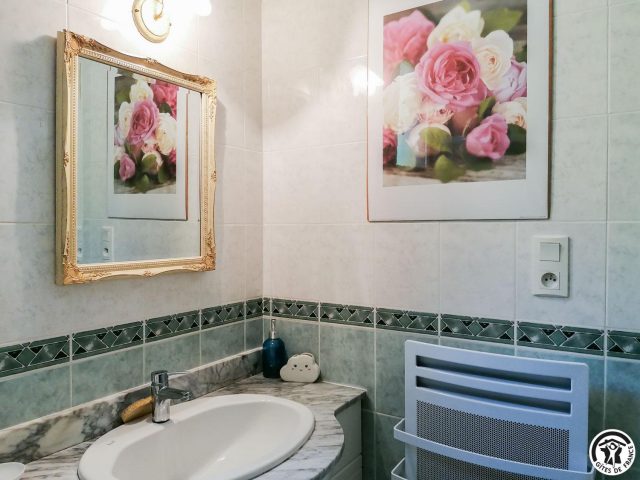 31G100666-8e7665e1ffba4e0a9a2d0a3dfcab39ec