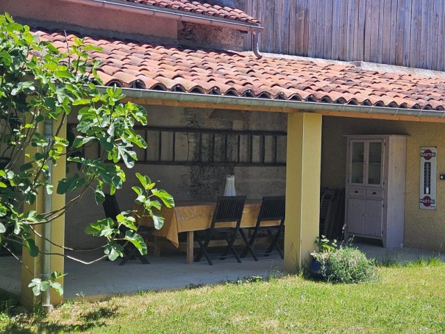 31G100677-06de2331422b44bbb76845e825c4c1dc