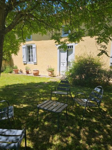 31G100677-489a5ec2094b475e81ecb6b995be562c