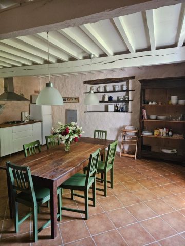 31G100677-b3fde5c42f184a3aa169efed6882b2d9