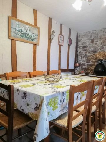 31G100687-ff24d62178444e3bbb900e61e3189270