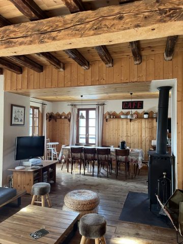 31G100712-9054a0e5708247b59b19884aafb03304