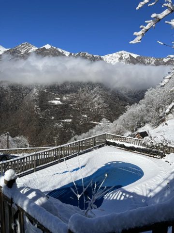 31G100712-9f32aef1b0264bd1a5bd8c5d0b76ceba