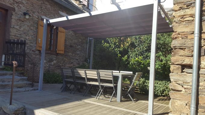 31G100712-de3bff68a2164d87b7483d5cf921de88