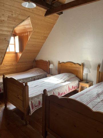 31G100712-fbee52d9719d401f823ad3f93436b5f0