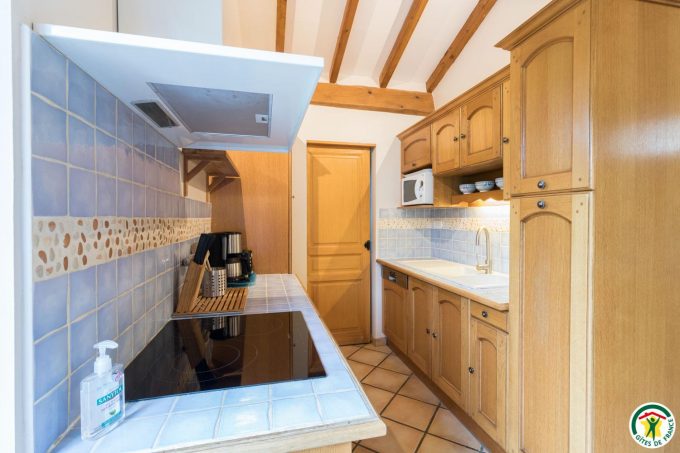 31G100732-0a59b9f4dd884c368beab5eeacf4846c