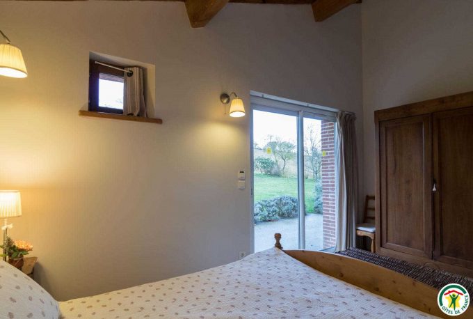 31G100732-7ba8292063b1449c85bb75cda3fc6d0c