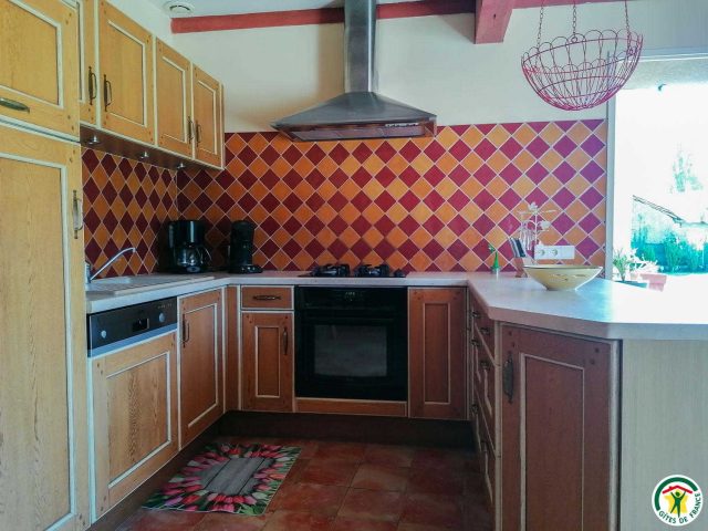 31G100764-03c621e462074028b68e696c423972b4