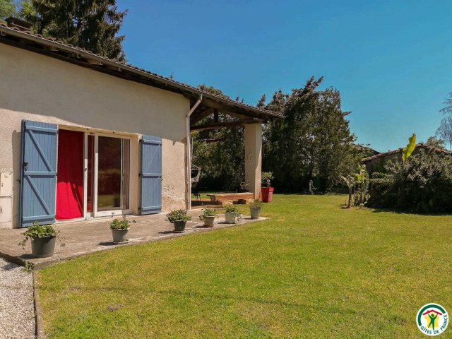 31G100764-0f71e36c144e4632b9d3a8eec85cbfa1