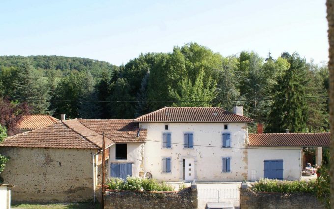 31G100764-3687bbeb378f4ddba8b61a1634afbb6f