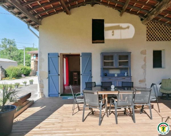 31G100764-7c10264e664240b9ab19276e00c58a17