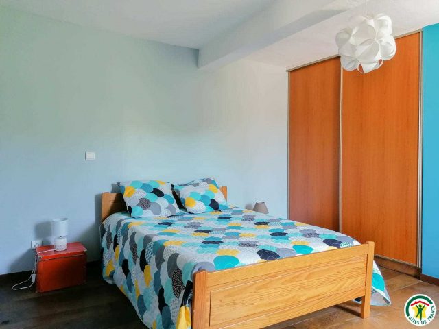 31G100764-a848aad93c8640adbb8e554c687cac89