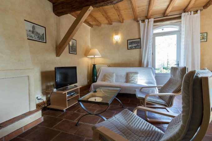 31G100766-0df75543c9234966834745175fa9ad18