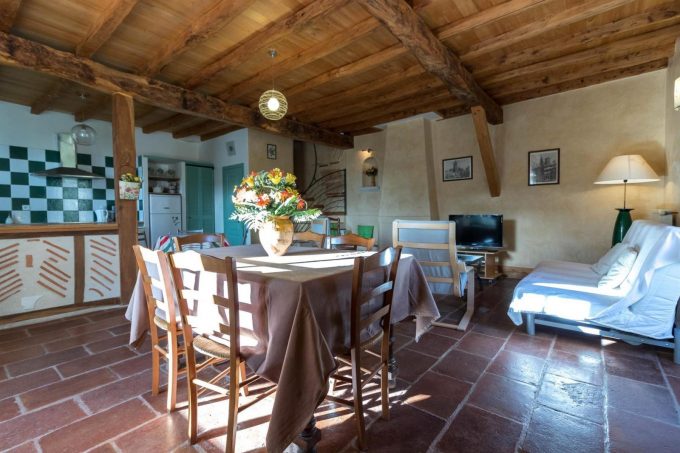 31G100766-7fead7dc3a324ea3b65e09b4d2d64b90