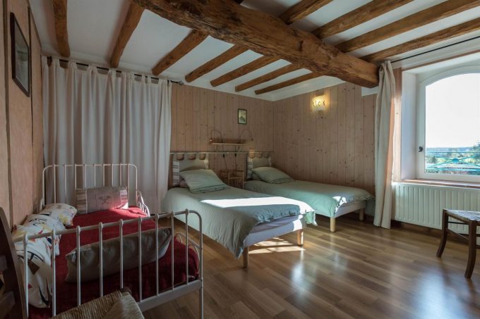 31G100766-92e27cd47c81497c85e9e173a460e396